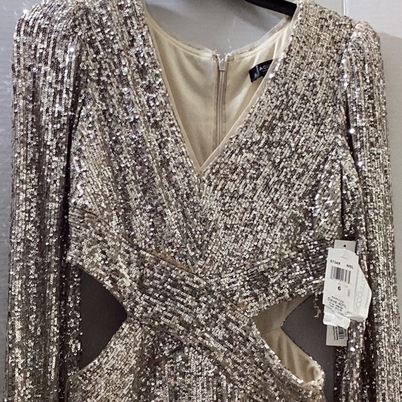 AQUA
V Neck Long Sleeve Cutout Sequin Dress - 100% Exclusive - Picture 4 of 15